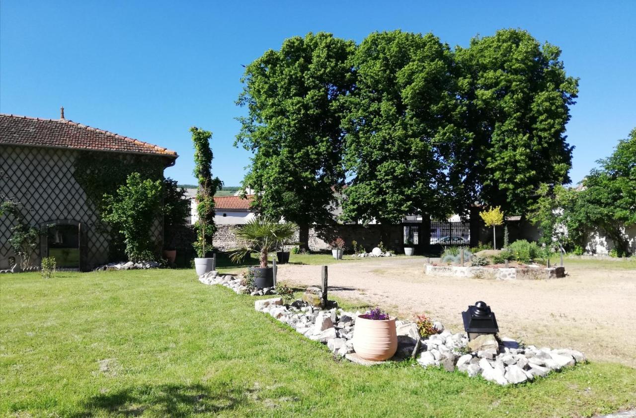 Saint-Cirgues-sur-Couze Chateau Les 4 Saisons מראה חיצוני תמונה