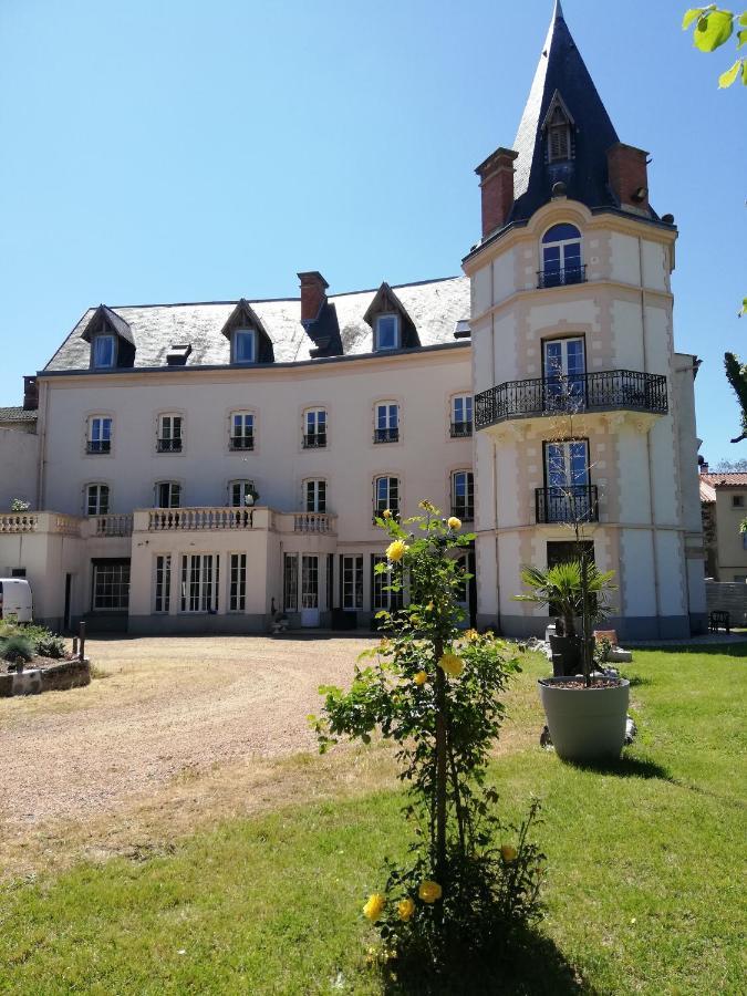 Saint-Cirgues-sur-Couze Chateau Les 4 Saisons מראה חיצוני תמונה
