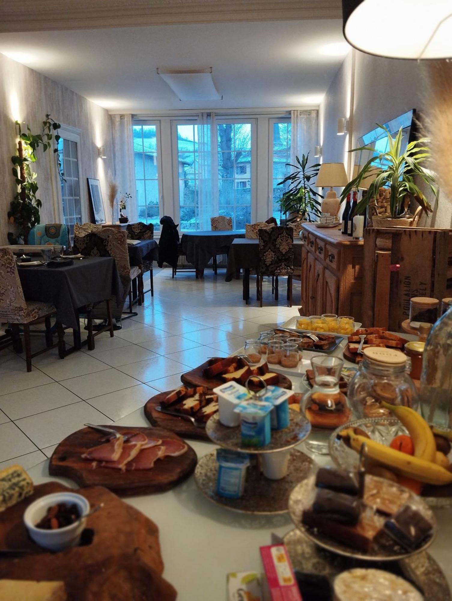 Saint-Cirgues-sur-Couze Chateau Les 4 Saisons מראה חיצוני תמונה