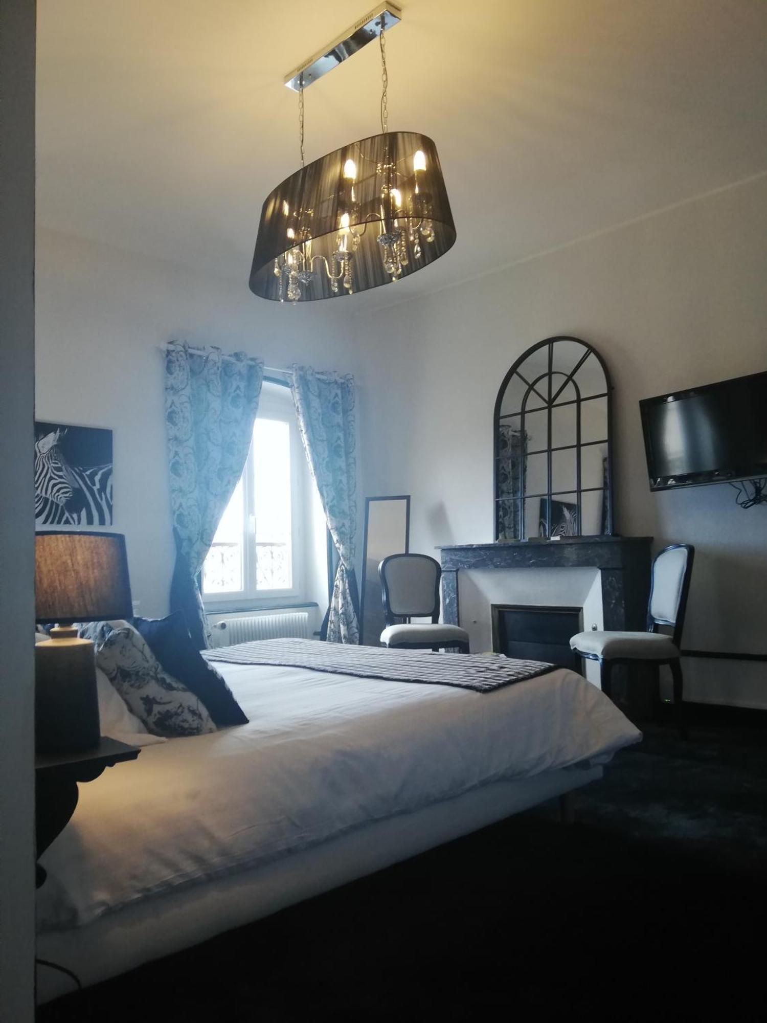 Saint-Cirgues-sur-Couze Chateau Les 4 Saisons מראה חיצוני תמונה